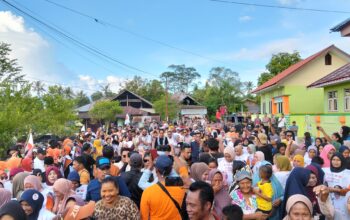 Tatap Muka Dengan Warga Desa Gandasuli Bassam-Helmi Jadi Primadona Masyarakat Buton.