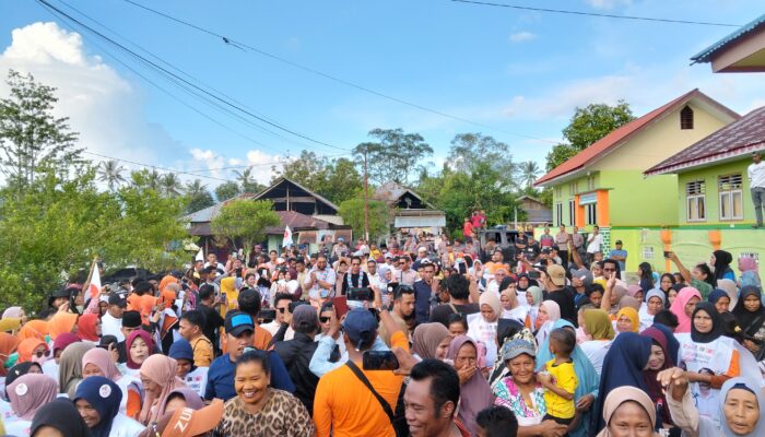 Tatap Muka Dengan Warga Desa Gandasuli Bassam-Helmi Jadi Primadona Masyarakat Buton.