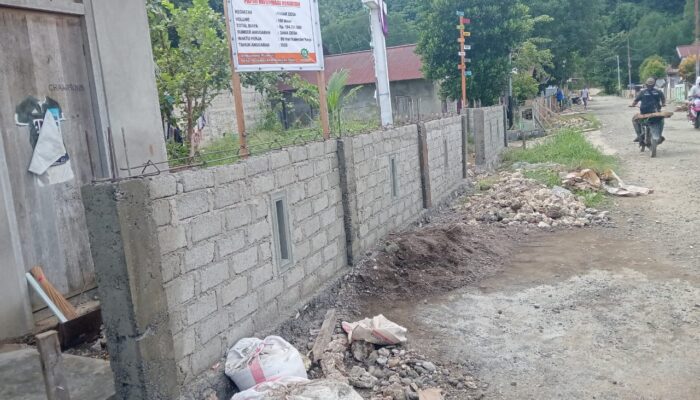 Proyek Pagar Desa Air Mangga On Track, Target Tuntas Pertengahan Agustus.