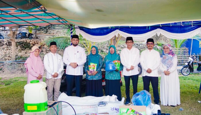 Bupati dan Wabup Halsel Serahkan Bantuan P2B untuk Dukung Program MBG di Kayoa