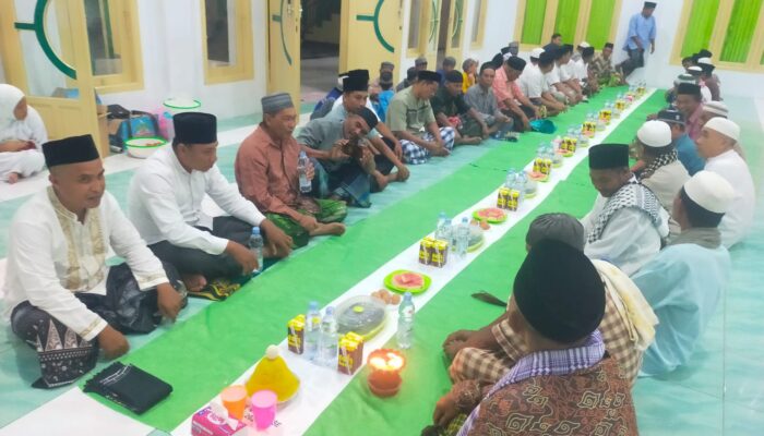 Kepala Desa Marabose Bersama Warga Buat Doa Syukuran HUT Ke 23
