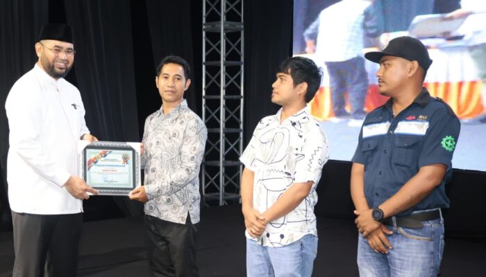 Pemkab Halsel Beri Penghargaan kepada Harita Nickel dan Perusahaan yang Utamakan Tenaga Kerja Lokal